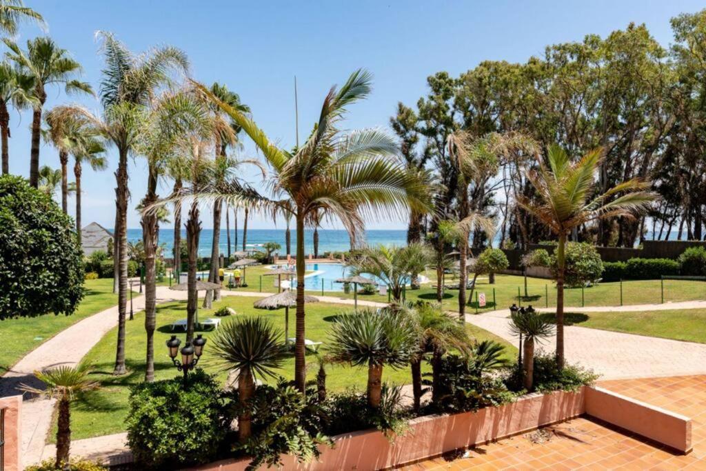 Ct 240 - Beachfront Apartment -Don Juan Manilva Buitenkant foto