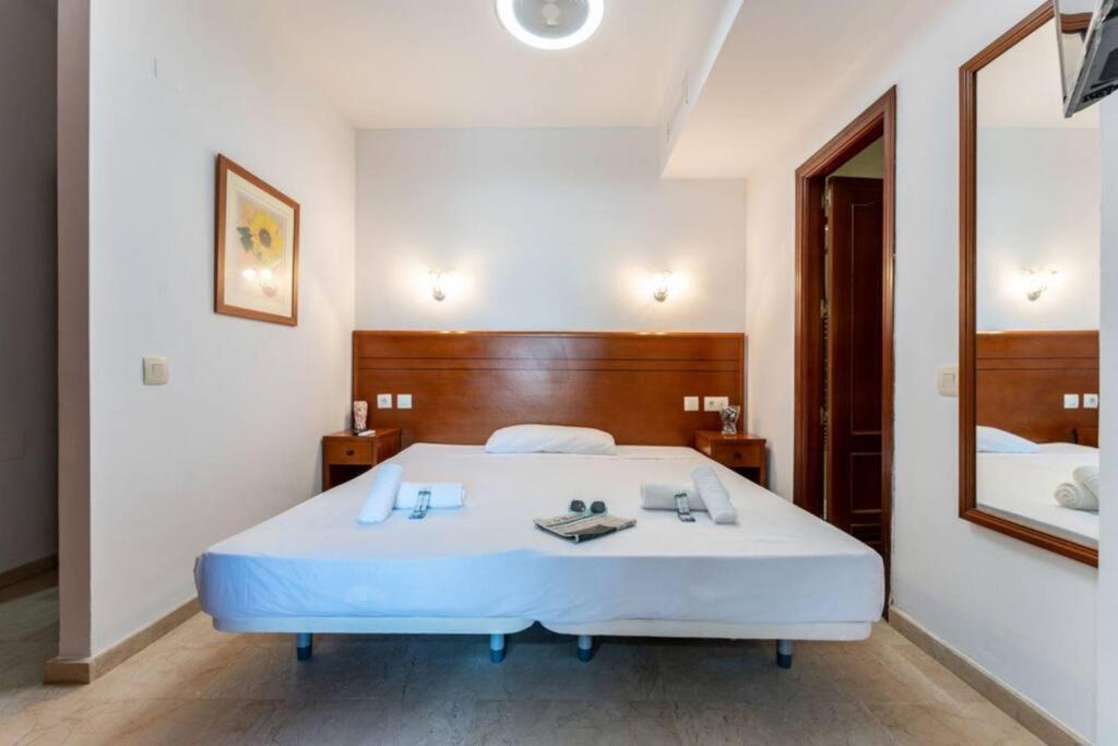 Ct 240 - Beachfront Apartment -Don Juan Manilva Buitenkant foto