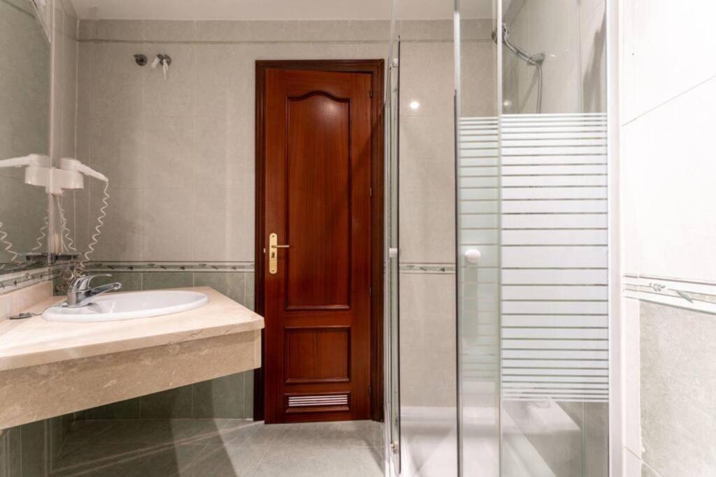 Ct 240 - Beachfront Apartment -Don Juan Manilva Buitenkant foto