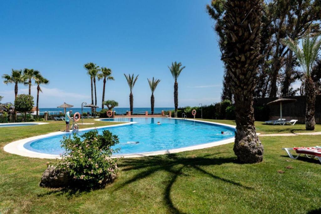Ct 240 - Beachfront Apartment -Don Juan Manilva Buitenkant foto